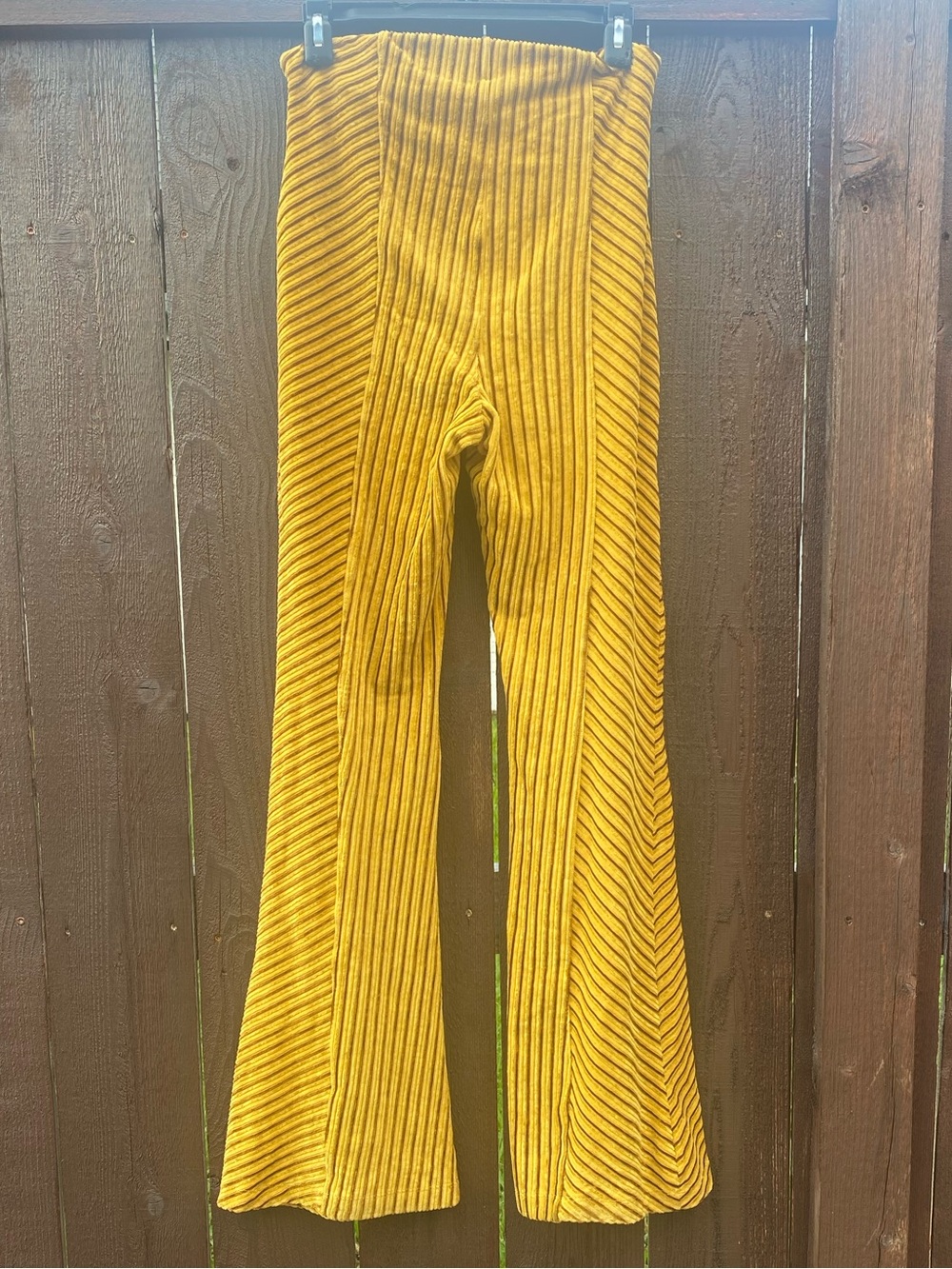 Free People Penny Pull-On Velvet Flared Pants Gold Ribbed Boho Retro Size M - Picture 8 of 13